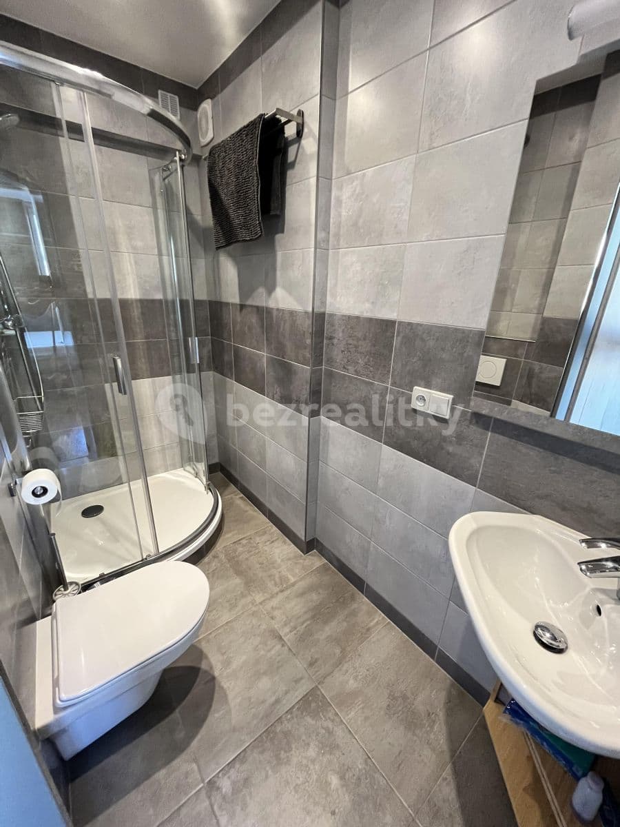 Prenájom bytu 1-izbový 30 m², Balbínova, Praha, Praha Prenájom bytu 1-izbový 30 m², Balbínova, Praha, Praha