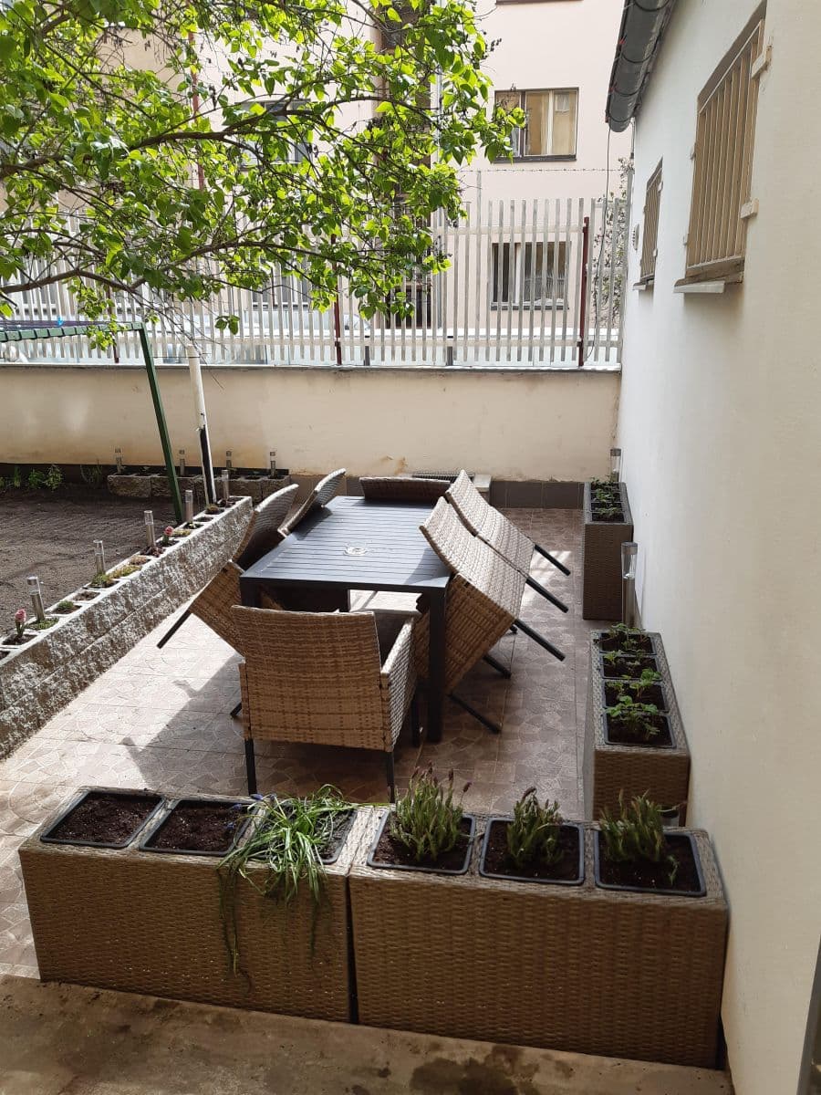 Prenájom bytu 2-izbový 66 m², Voroněžská, Praha, Praha Prenájom bytu 2-izbový 66 m², Voroněžská, Praha, Praha