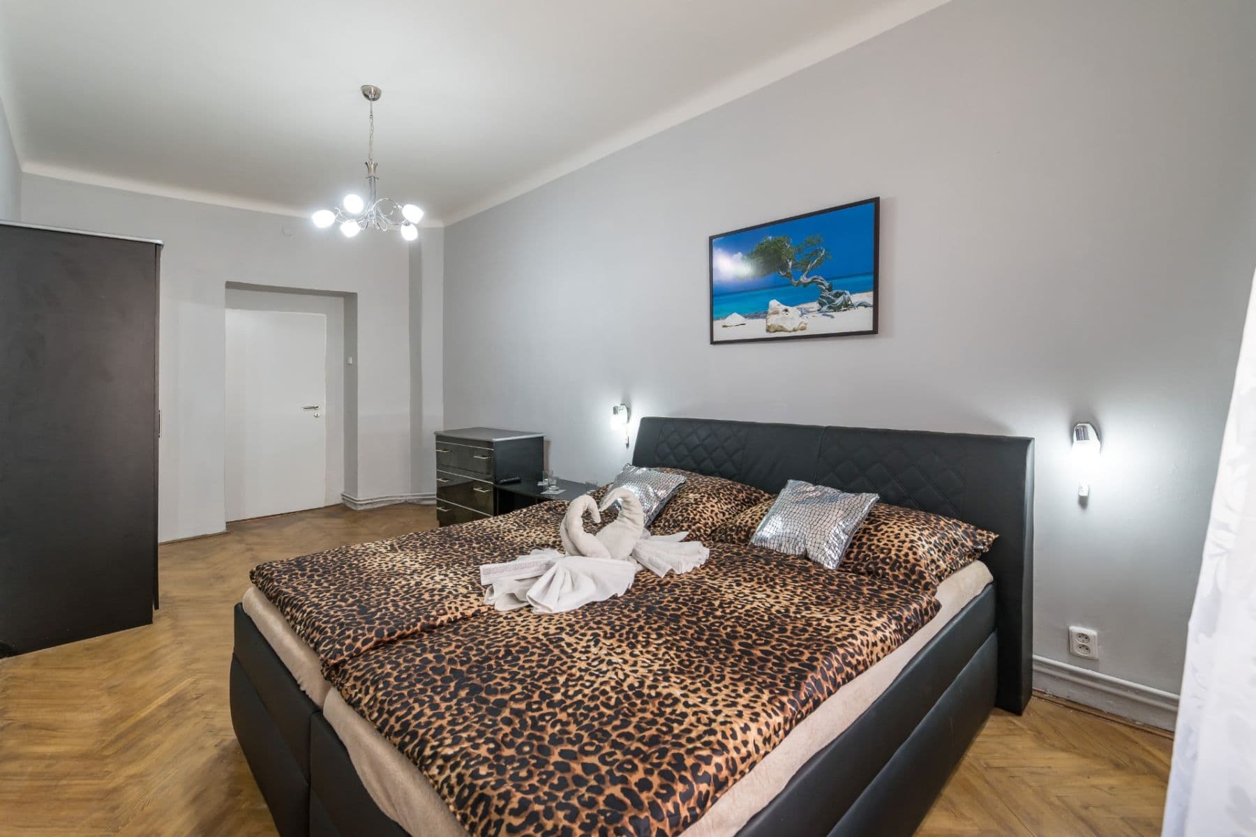 Prenájom bytu 2-izbový 66 m², Voroněžská, Praha, Praha Prenájom bytu 2-izbový 66 m², Voroněžská, Praha, Praha
