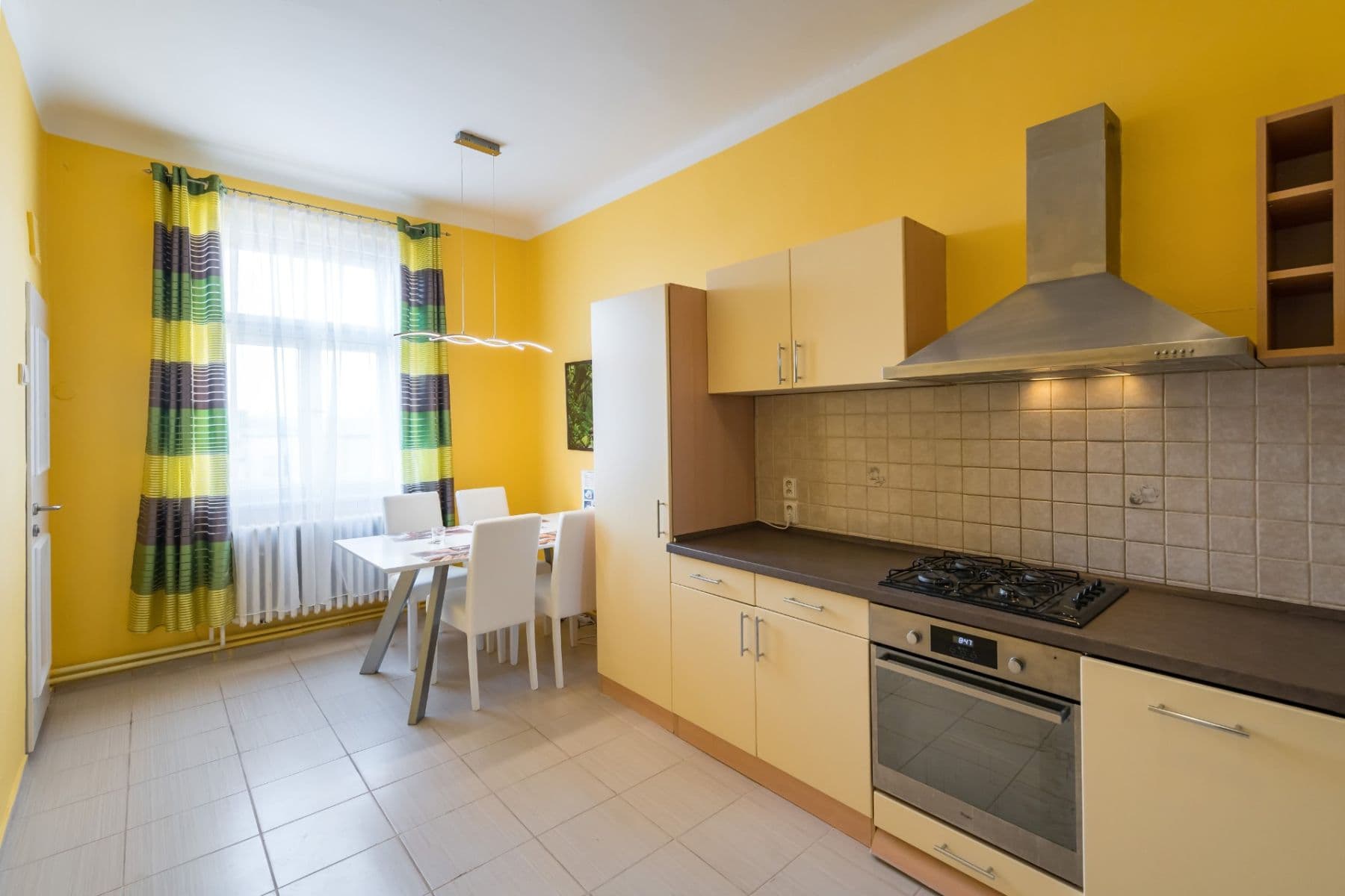 Prenájom bytu 2-izbový 66 m², Voroněžská, Praha, Praha Prenájom bytu 2-izbový 66 m², Voroněžská, Praha, Praha