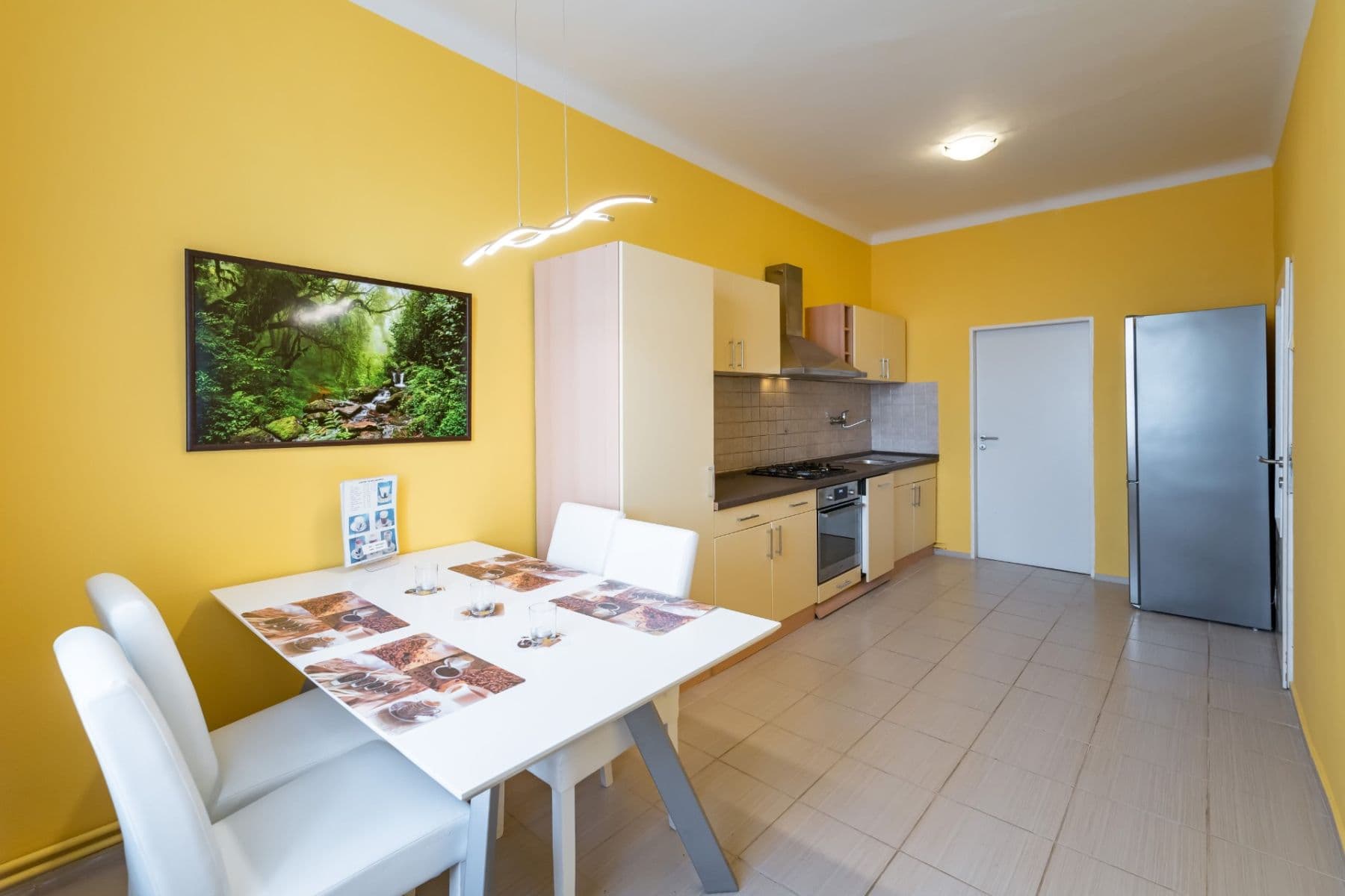 Prenájom bytu 2-izbový 66 m², Voroněžská, Praha, Praha Prenájom bytu 2-izbový 66 m², Voroněžská, Praha, Praha