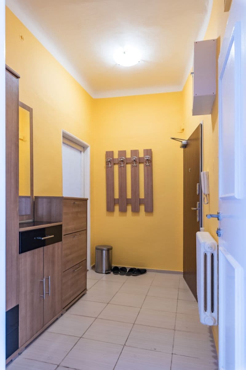 Prenájom bytu 2-izbový 66 m², Voroněžská, Praha, Praha Prenájom bytu 2-izbový 66 m², Voroněžská, Praha, Praha
