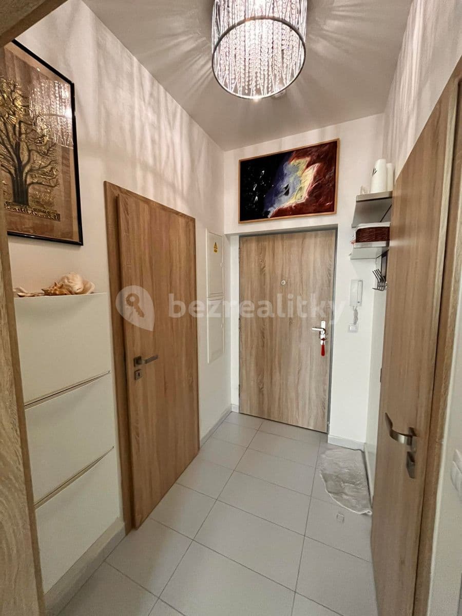Prenájom bytu 1-izbový 36 m², Emy Destinové, Jinočany, Středočeský kraj Prenájom bytu 1-izbový 36 m², Emy Destinové, Jinočany, Středočeský kraj