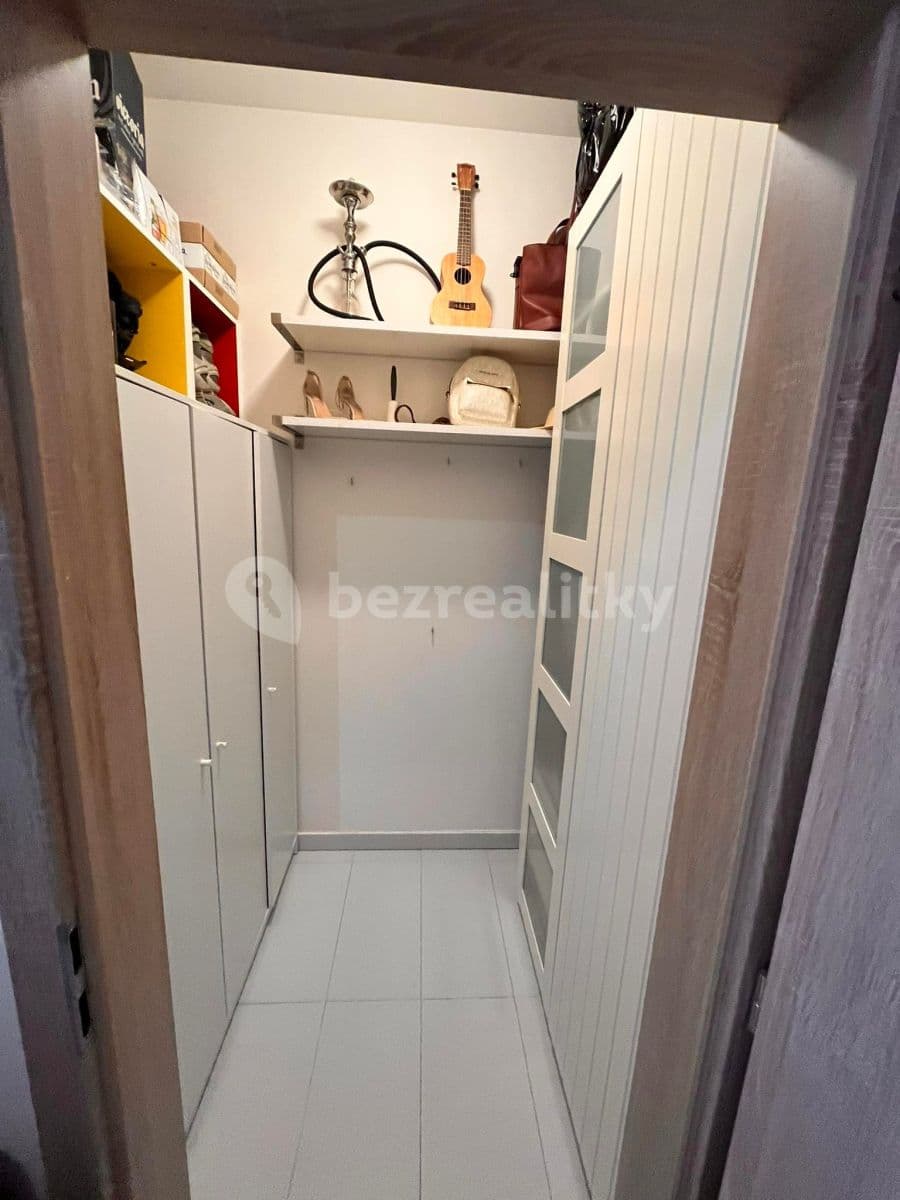 Prenájom bytu 1-izbový 36 m², Emy Destinové, Jinočany, Středočeský kraj Prenájom bytu 1-izbový 36 m², Emy Destinové, Jinočany, Středočeský kraj