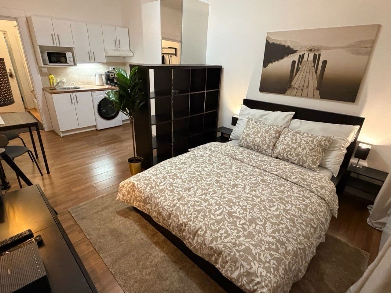 Prenájom bytu 1-izbový 23 m², Koněvova, Praha, Praha Prenájom bytu 1-izbový 23 m², Koněvova, Praha, Praha