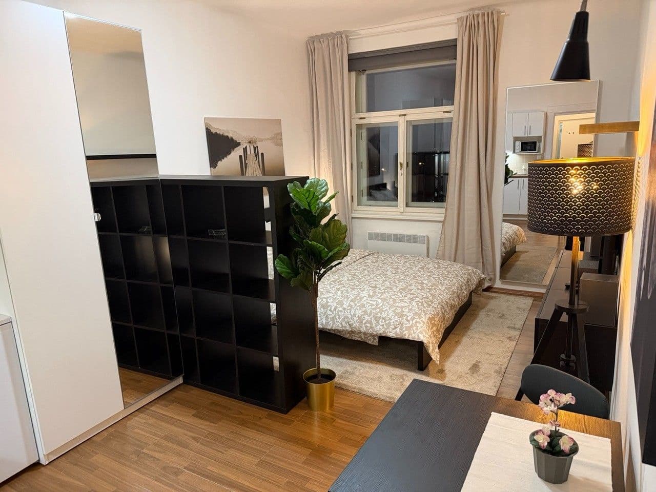 Prenájom bytu 1-izbový 23 m², Koněvova, Praha, Praha Prenájom bytu 1-izbový 23 m², Koněvova, Praha, Praha