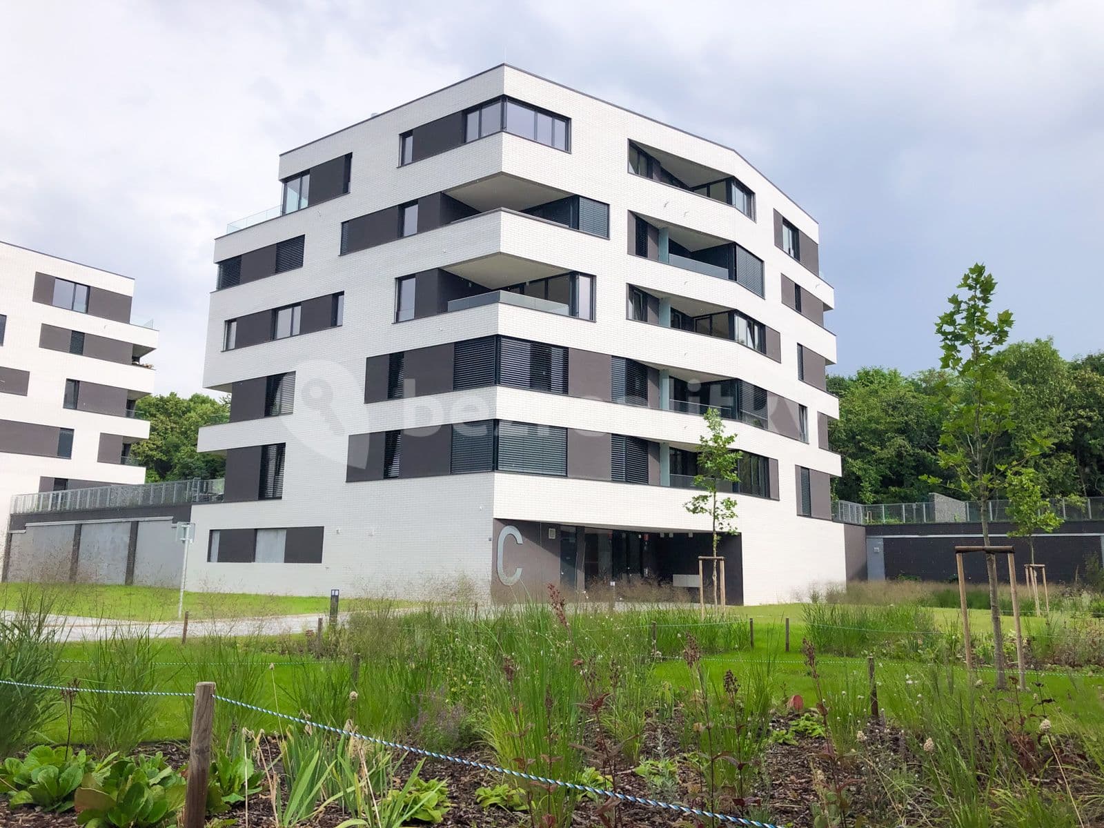Prenájom bytu 2-izbový 57 m², U Sluncové, Praha, Praha Prenájom bytu 2-izbový 57 m², U Sluncové, Praha, Praha