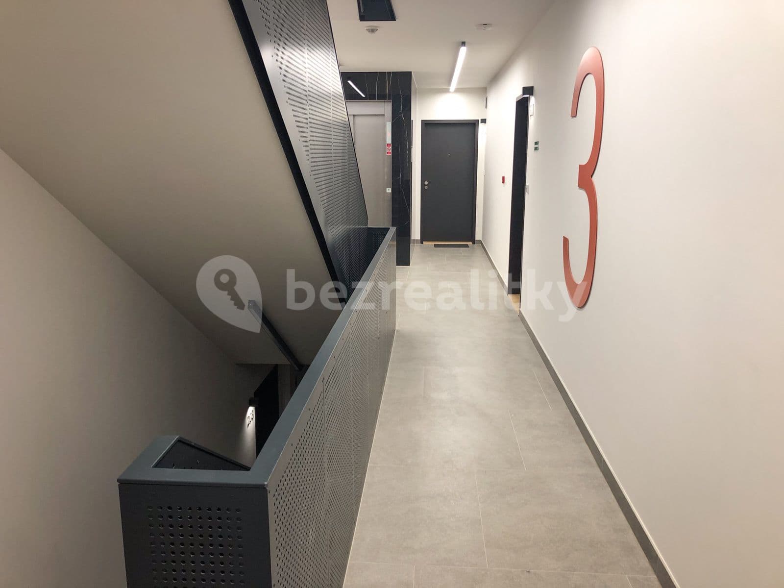 Prenájom bytu 2-izbový 57 m², U Sluncové, Praha, Praha Prenájom bytu 2-izbový 57 m², U Sluncové, Praha, Praha