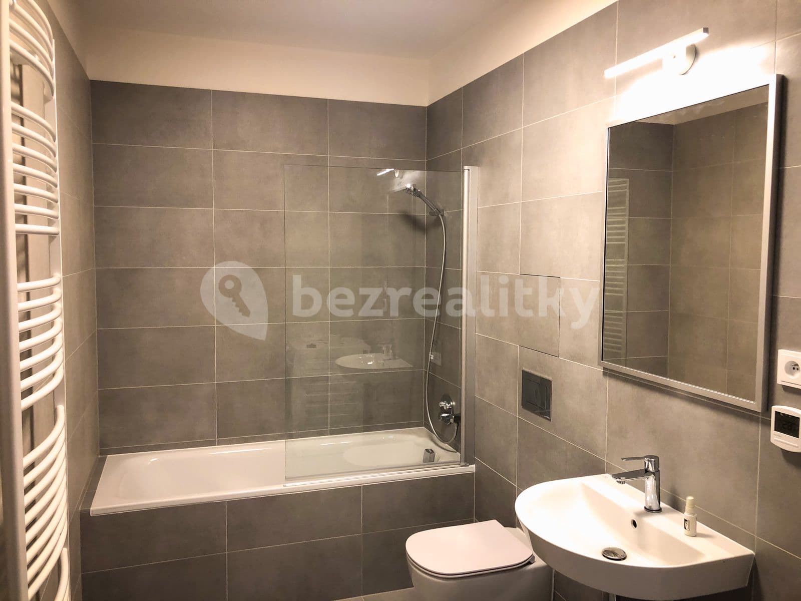 Prenájom bytu 2-izbový 57 m², U Sluncové, Praha, Praha Prenájom bytu 2-izbový 57 m², U Sluncové, Praha, Praha