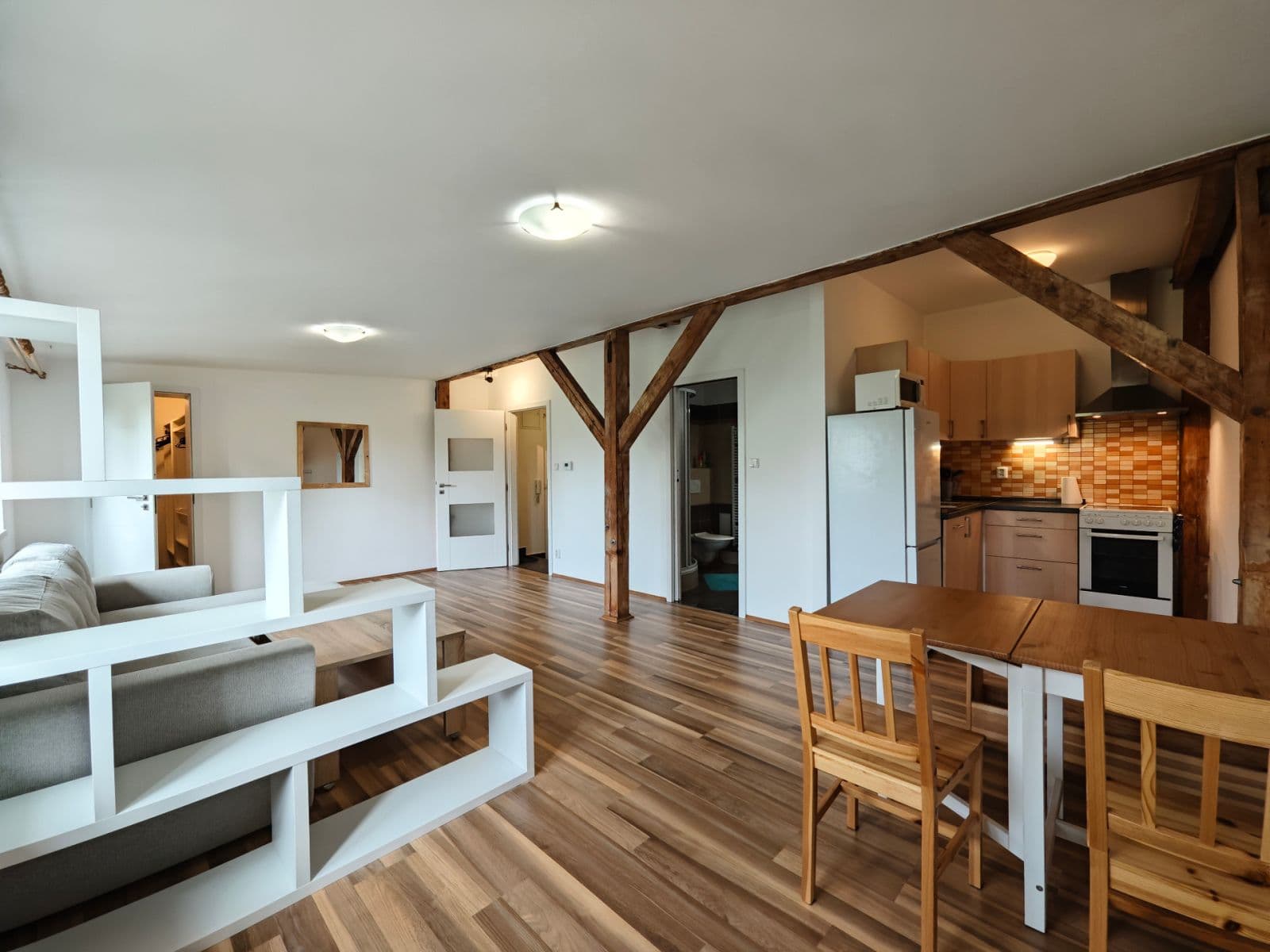 Prenájom bytu 1-izbový 48 m², Spojovací, Praha, Praha Prenájom bytu 1-izbový 48 m², Spojovací, Praha, Praha
