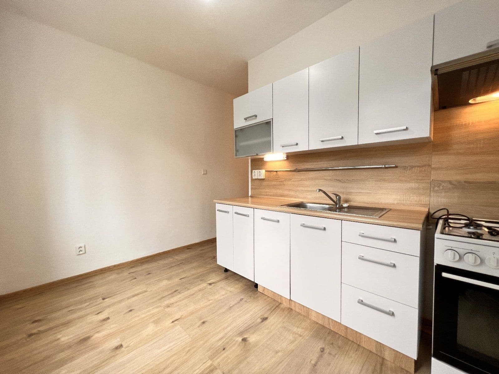 Prenájom bytu 2-izbový 51 m², Holubova, Karviná, Moravskoslezský kraj Prenájom bytu 2-izbový 51 m², Holubova, Karviná, Moravskoslezský kraj