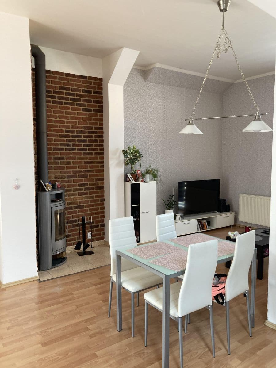 Prenájom bytu 2-izbový 73 m², Unhošťská, Kladno, Středočeský kraj Prenájom bytu 2-izbový 73 m², Unhošťská, Kladno, Středočeský kraj