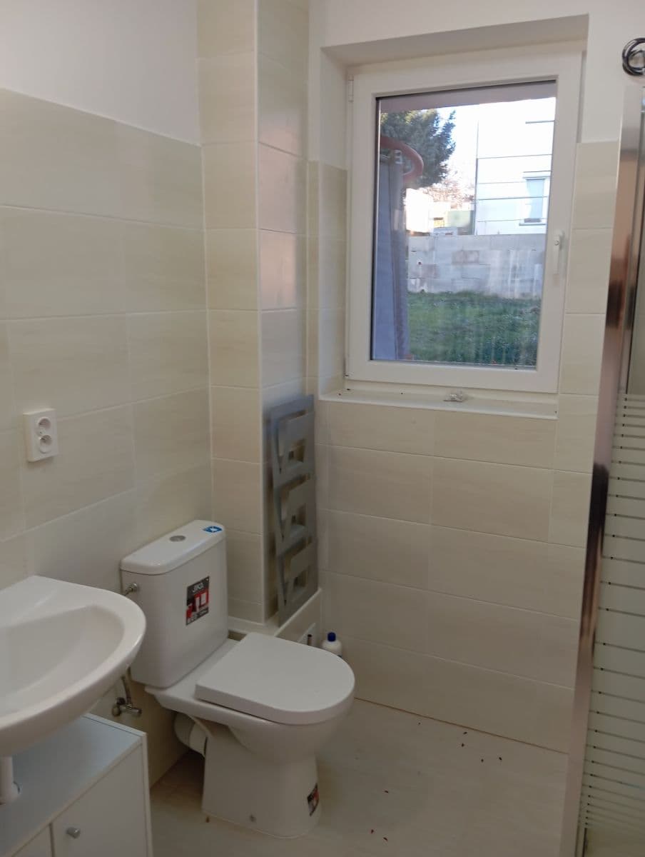 Prenájom bytu 2-izbový 70 m², Hejtmanská, Praha, Praha Prenájom bytu 2-izbový 70 m², Hejtmanská, Praha, Praha