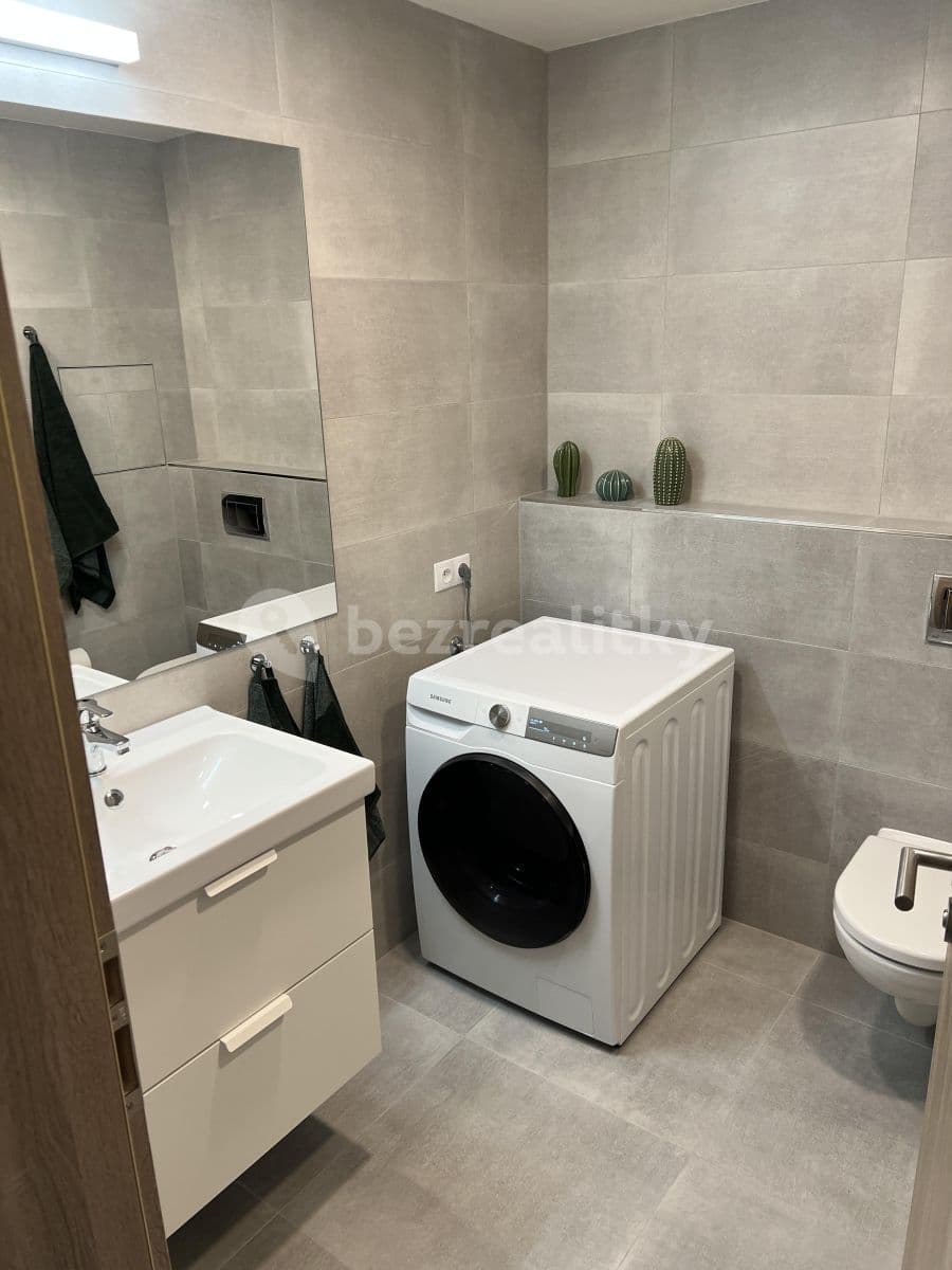 Prenájom bytu 2-izbový 57 m², U Radosti, Praha, Praha Prenájom bytu 2-izbový 57 m², U Radosti, Praha, Praha