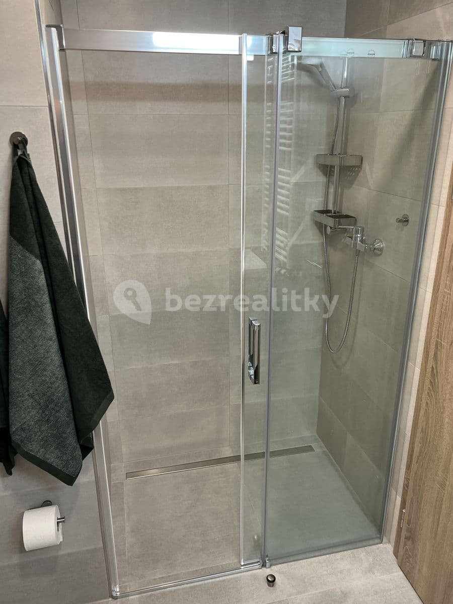 Prenájom bytu 2-izbový 57 m², U Radosti, Praha, Praha Prenájom bytu 2-izbový 57 m², U Radosti, Praha, Praha