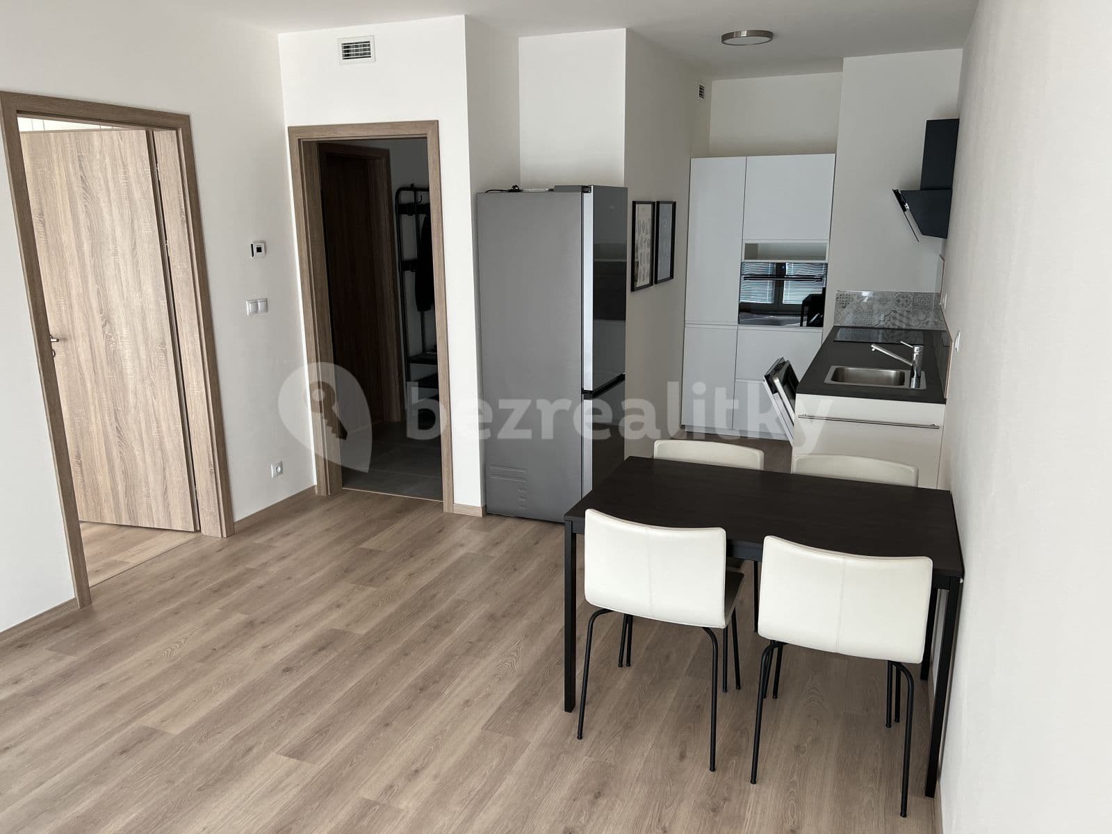 Prenájom bytu 2-izbový 57 m², U Radosti, Praha, Praha Prenájom bytu 2-izbový 57 m², U Radosti, Praha, Praha