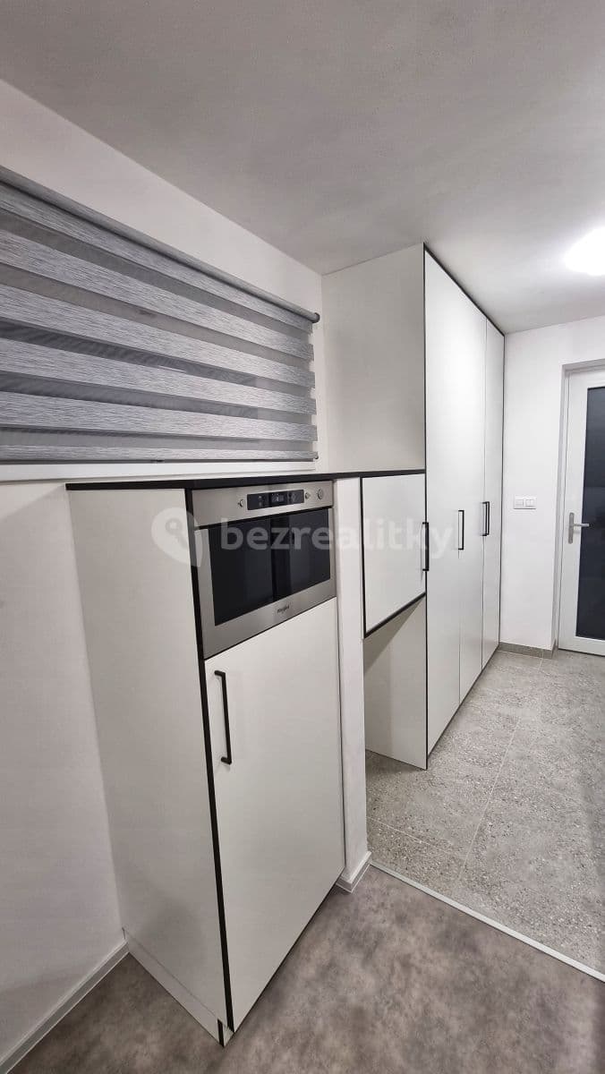Prenájom bytu 1-izbový 32 m², Dolní Újezd, Olomoucký kraj