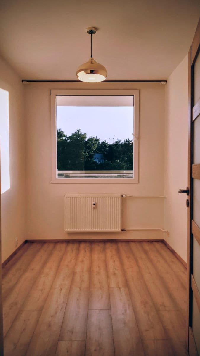 Prenájom bytu 2-izbový 46 m², V Křovinách, Praha, Praha Prenájom bytu 2-izbový 46 m², V Křovinách, Praha, Praha