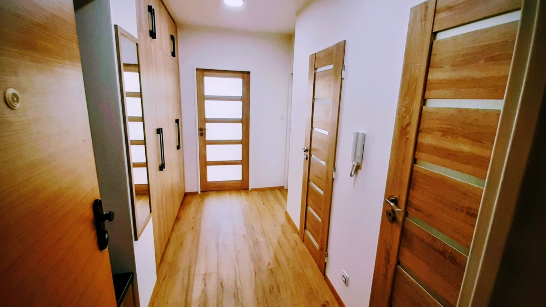 Prenájom bytu 2-izbový 46 m², V Křovinách, Praha, Praha Prenájom bytu 2-izbový 46 m², V Křovinách, Praha, Praha