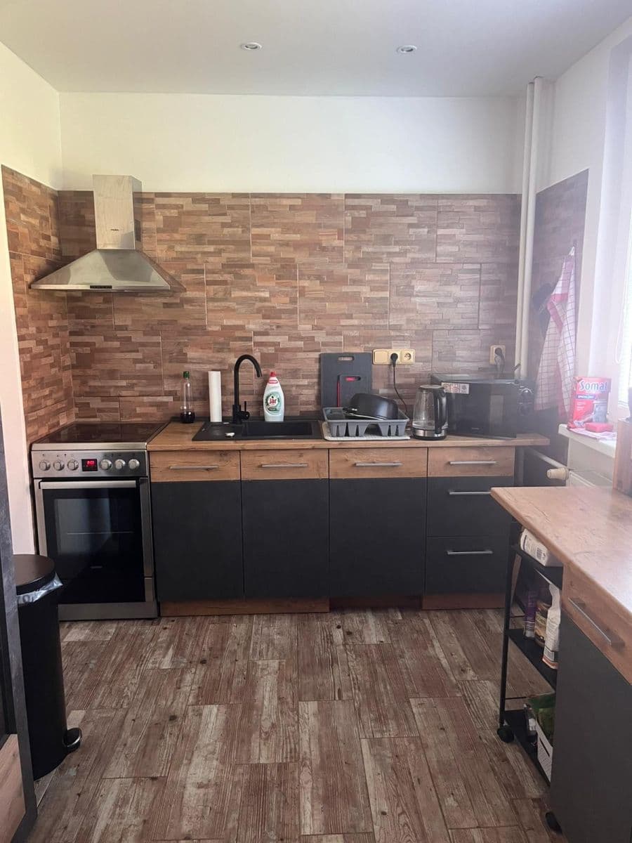 Prenájom bytu 2-izbový 56 m², Mikovcova, Česká Lípa, Liberecký kraj Prenájom bytu 2-izbový 56 m², Mikovcova, Česká Lípa, Liberecký kraj