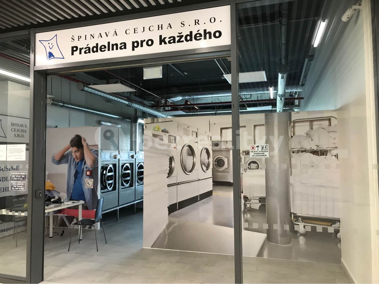 Prenájom bytu 1-izbový 26 m², Mukařovského, Praha, Praha Prenájom bytu 1-izbový 26 m², Mukařovského, Praha, Praha