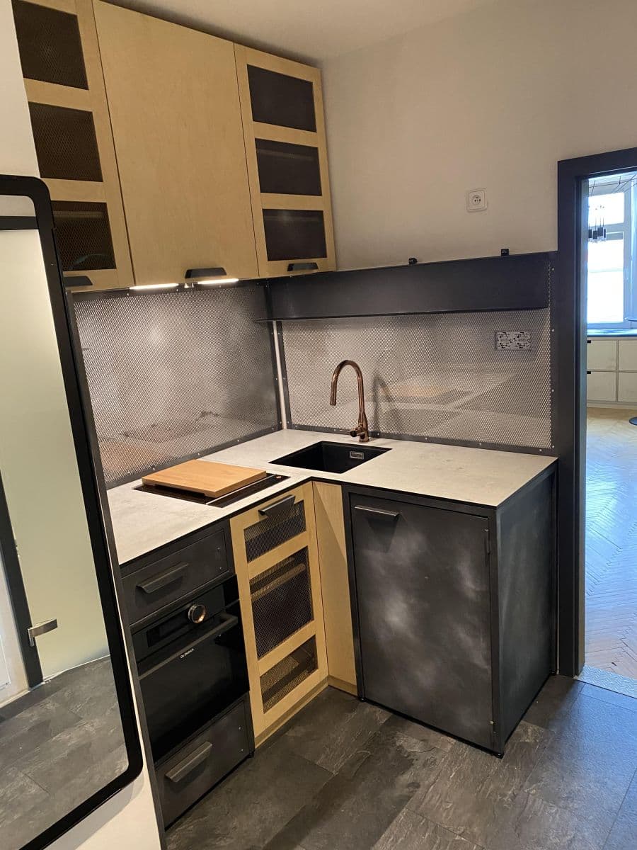 Prenájom bytu 1-izbový 30 m², Peckova, Praha, Praha Prenájom bytu 1-izbový 30 m², Peckova, Praha, Praha