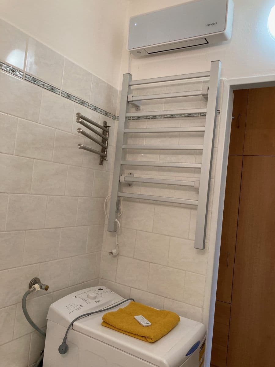 Prenájom bytu 2-izbový 44 m², Nad Starou pískovnou, Praha, Praha Prenájom bytu 2-izbový 44 m², Nad Starou pískovnou, Praha, Praha