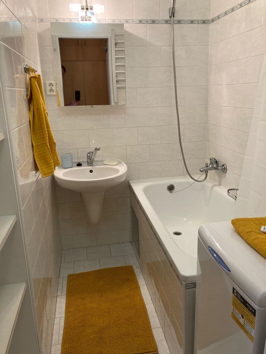 Prenájom bytu 2-izbový 44 m², Nad Starou pískovnou, Praha, Praha Prenájom bytu 2-izbový 44 m², Nad Starou pískovnou, Praha, Praha