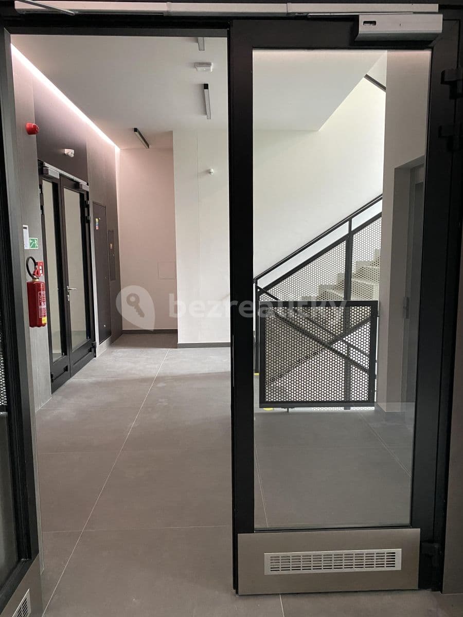 Prenájom bytu 2-izbový 54 m², U Plynárny, Praha, Praha Prenájom bytu 2-izbový 54 m², U Plynárny, Praha, Praha
