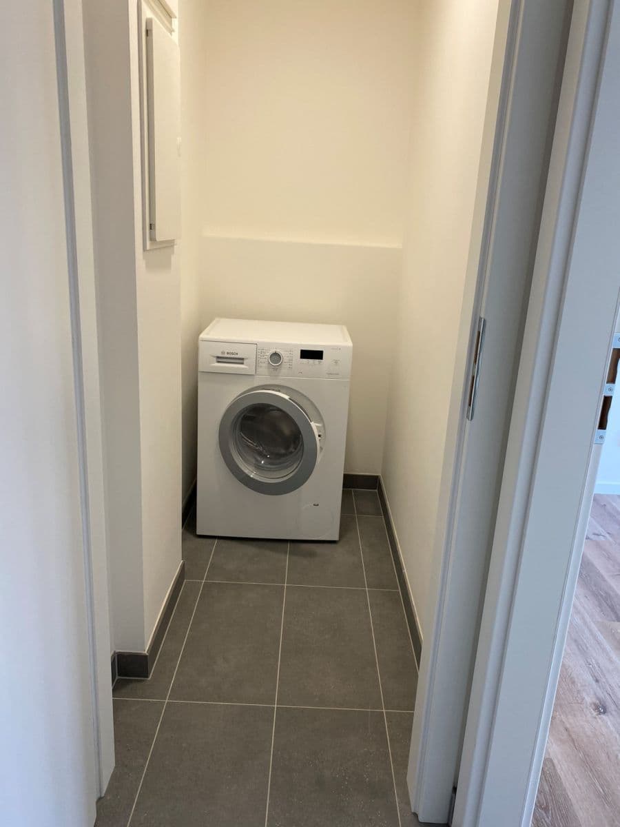 Prenájom bytu 2-izbový 54 m², U Plynárny, Praha, Praha Prenájom bytu 2-izbový 54 m², U Plynárny, Praha, Praha