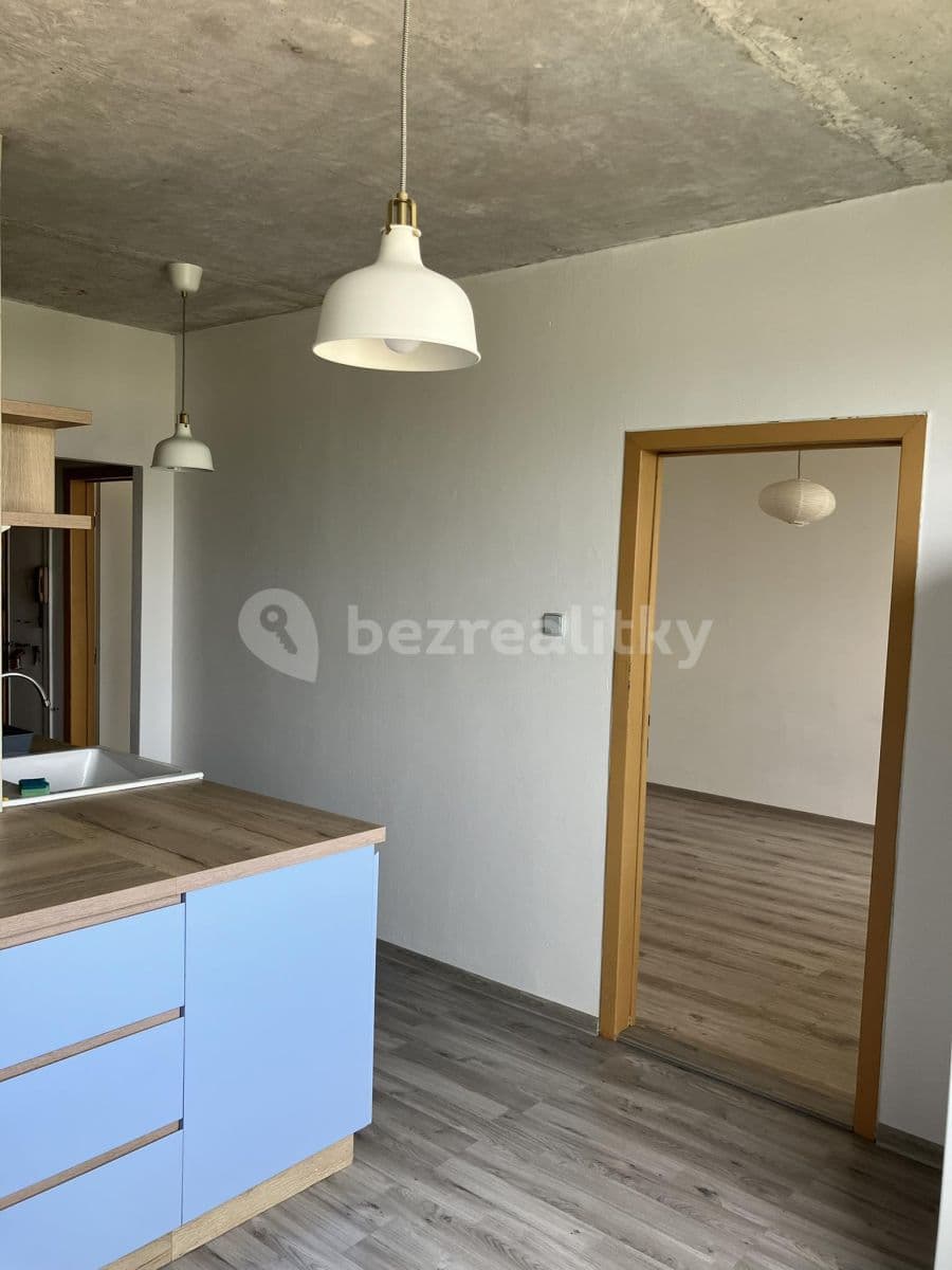 Prenájom bytu 2-izbový 65 m², Svazarmovská, Rožnov pod Radhoštěm, Zlínský kraj Prenájom bytu 2-izbový 65 m², Svazarmovská, Rožnov pod Radhoštěm, Zlínský kraj