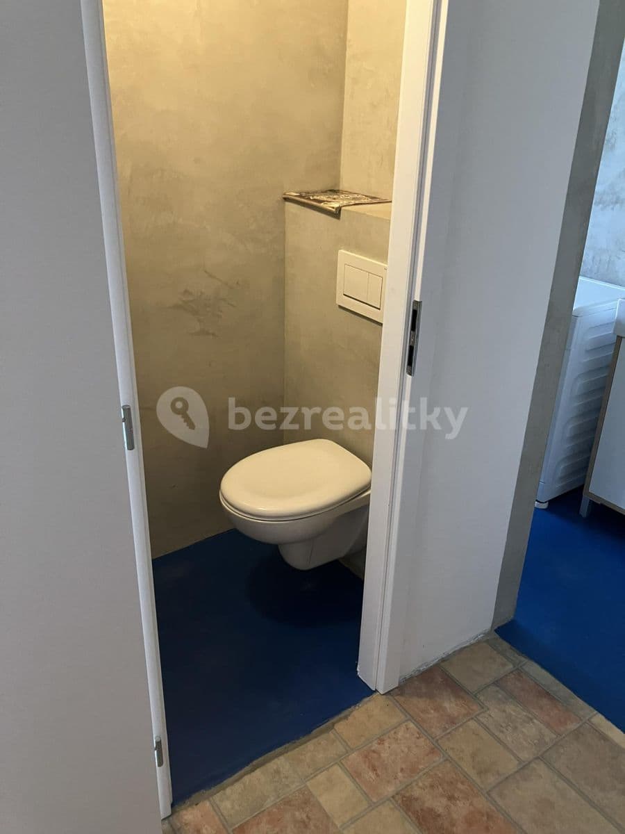 Prenájom bytu 2-izbový 65 m², Svazarmovská, Rožnov pod Radhoštěm, Zlínský kraj Prenájom bytu 2-izbový 65 m², Svazarmovská, Rožnov pod Radhoštěm, Zlínský kraj