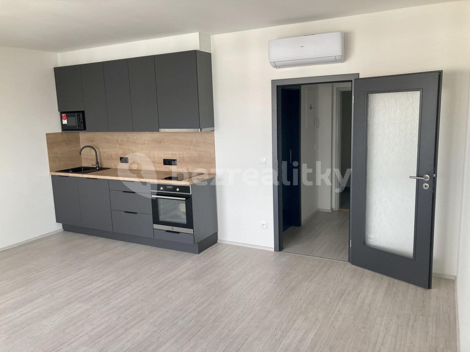Prenájom bytu 1-izbový 34 m², Sedlářova, Praha, Praha Prenájom bytu 1-izbový 34 m², Sedlářova, Praha, Praha