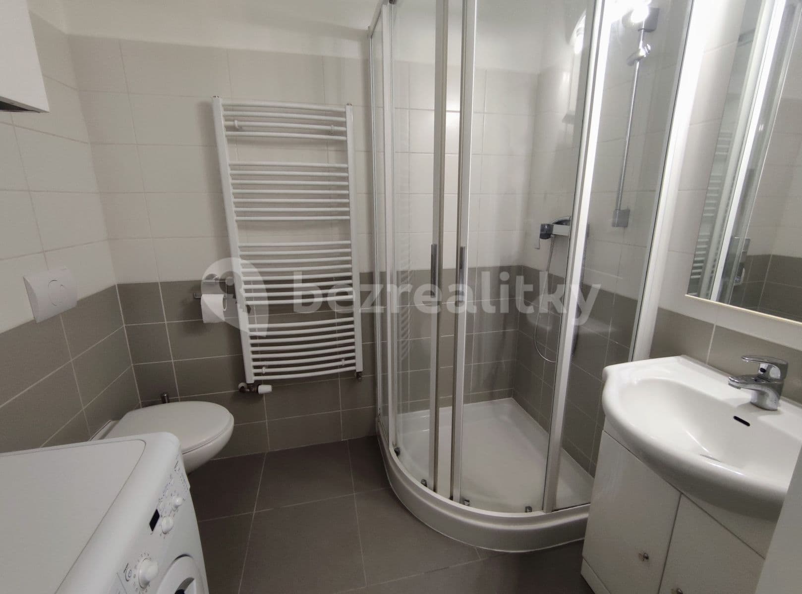 Prenájom bytu 1-izbový 48 m², Koperníkova, Plzeň, Plzeňský kraj Prenájom bytu 1-izbový 48 m², Koperníkova, Plzeň, Plzeňský kraj