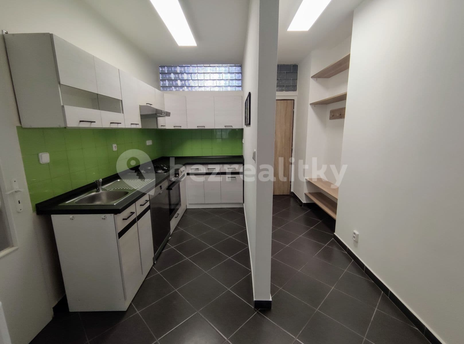 Prenájom bytu 1-izbový 48 m², Koperníkova, Plzeň, Plzeňský kraj Prenájom bytu 1-izbový 48 m², Koperníkova, Plzeň, Plzeňský kraj