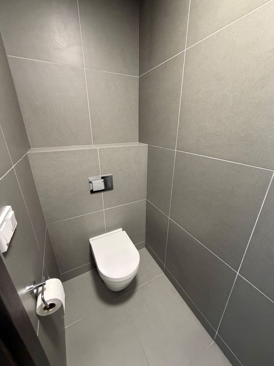 Prenájom kancelárie 56 m², Drahy, Uherské Hradiště, Zlínský kraj Prenájom kancelárie 56 m², Drahy, Uherské Hradiště, Zlínský kraj