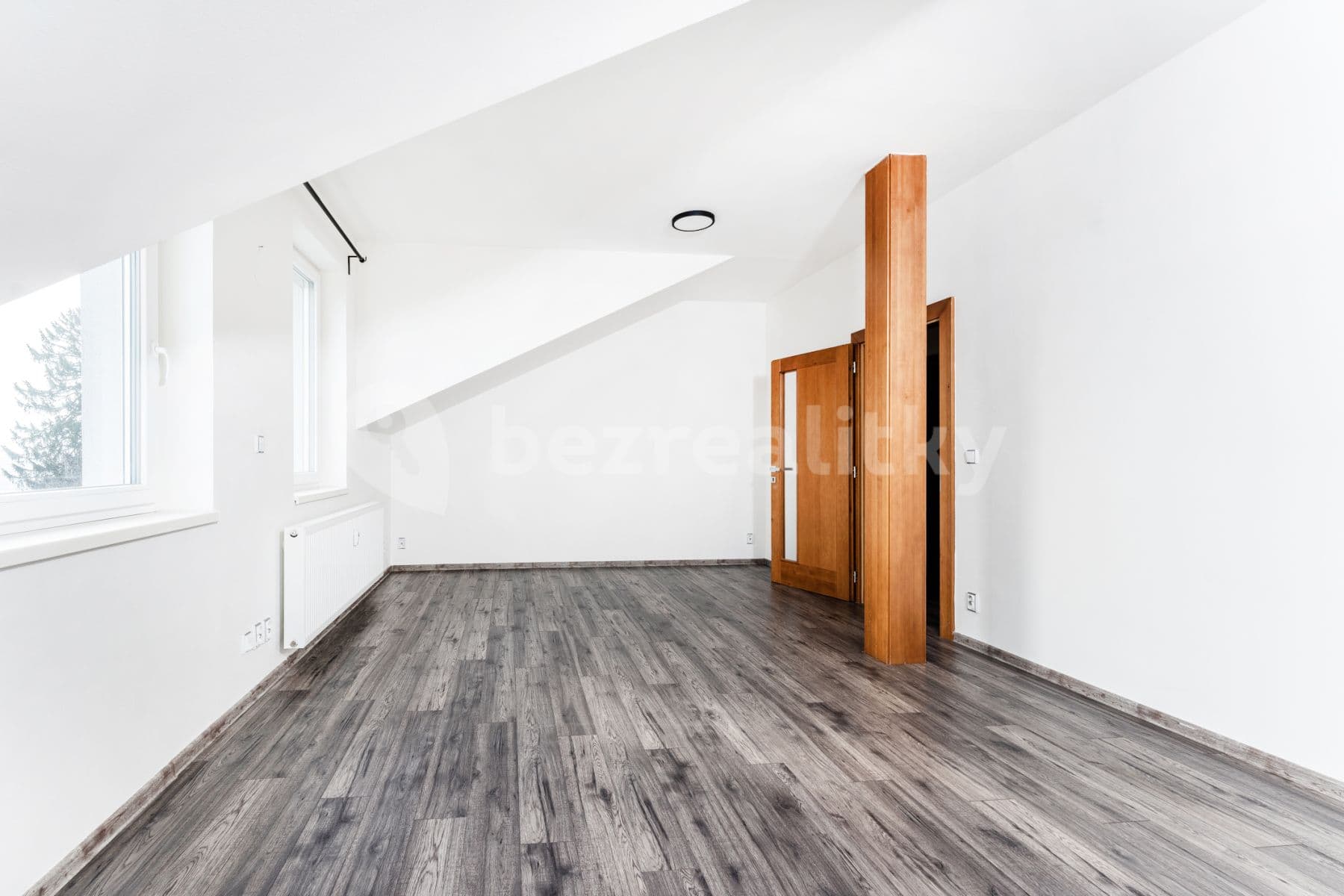 Prenájom bytu 4-izbový 113 m², Miličín, Středočeský kraj Prenájom bytu 4-izbový 113 m², Miličín, Středočeský kraj