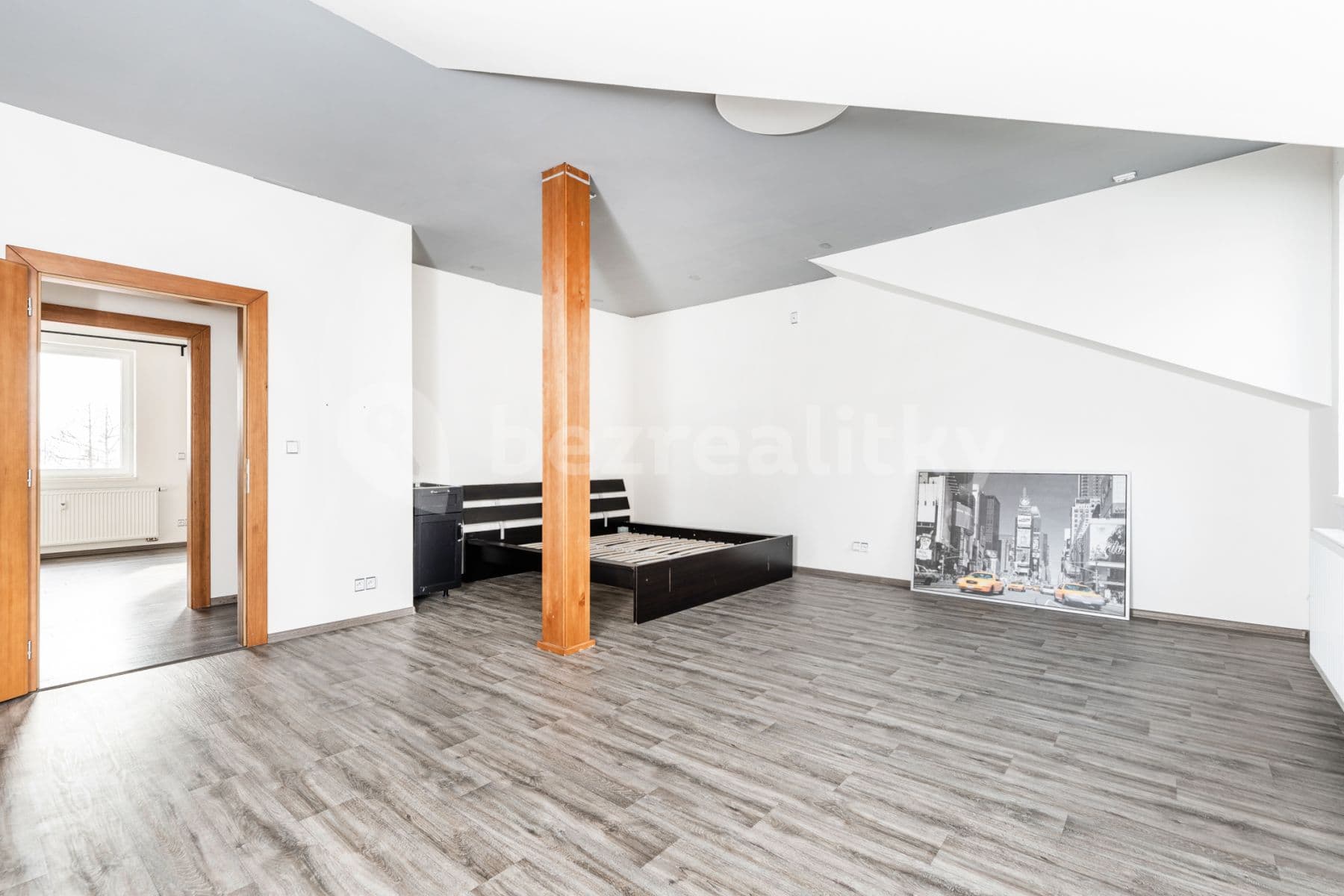 Prenájom bytu 4-izbový 113 m², Miličín, Středočeský kraj Prenájom bytu 4-izbový 113 m², Miličín, Středočeský kraj