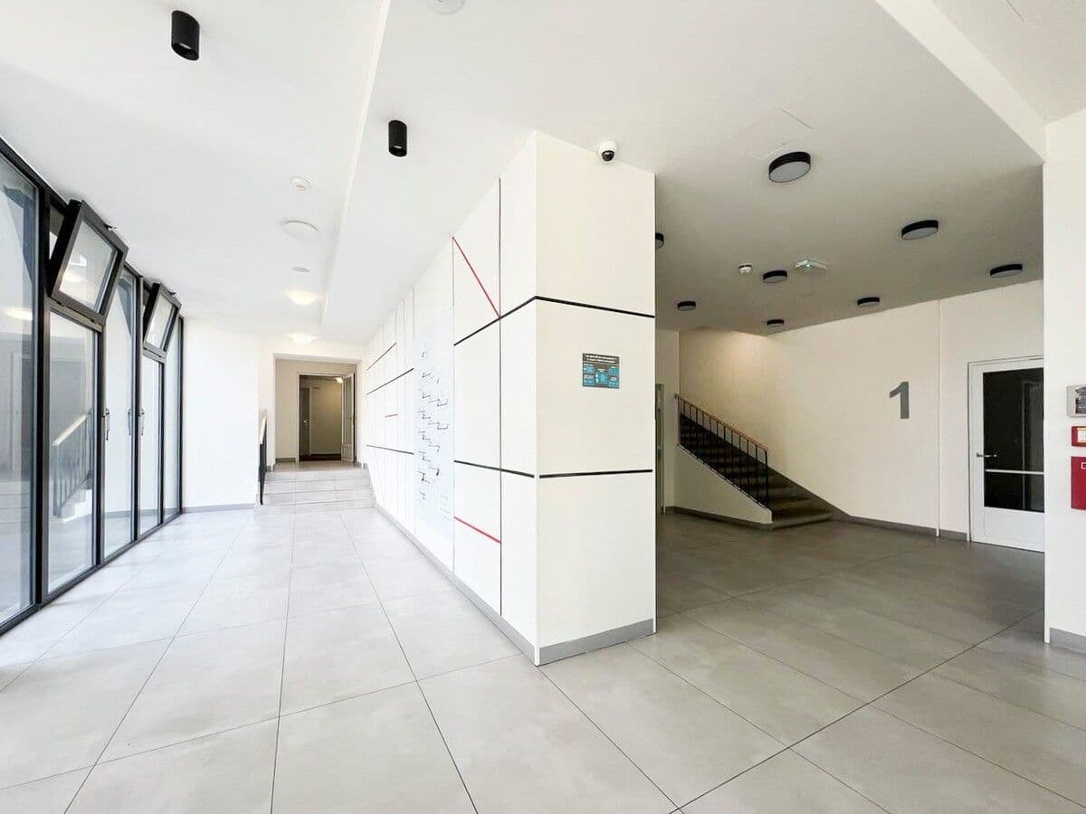 Prenájom bytu 1-izbový 27 m², Perucká, Praha, Praha Prenájom bytu 1-izbový 27 m², Perucká, Praha, Praha