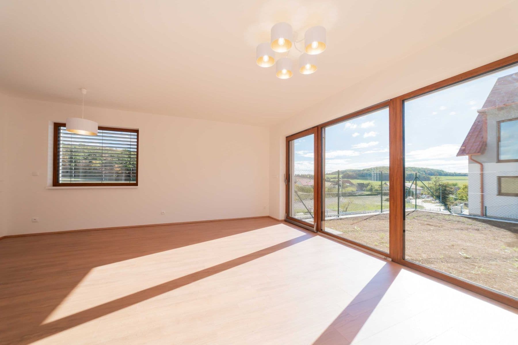 Predaj domu 106 m², pozemek 147 m², Mořina, Středočeský kraj Predaj domu 106 m², pozemek 147 m², Mořina, Středočeský kraj