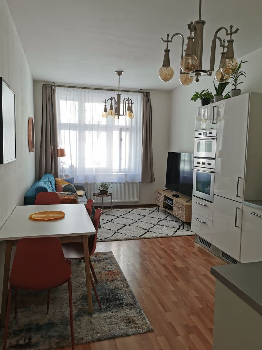 Prenájom bytu 2-izbový 55 m², Polská, Praha, Praha Prenájom bytu 2-izbový 55 m², Polská, Praha, Praha