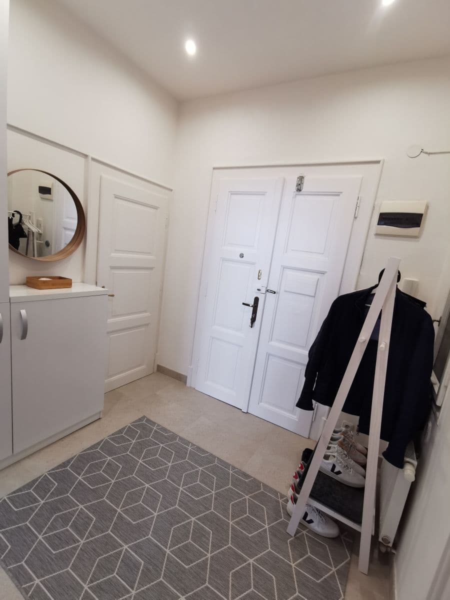Prenájom bytu 2-izbový 55 m², Polská, Praha, Praha Prenájom bytu 2-izbový 55 m², Polská, Praha, Praha