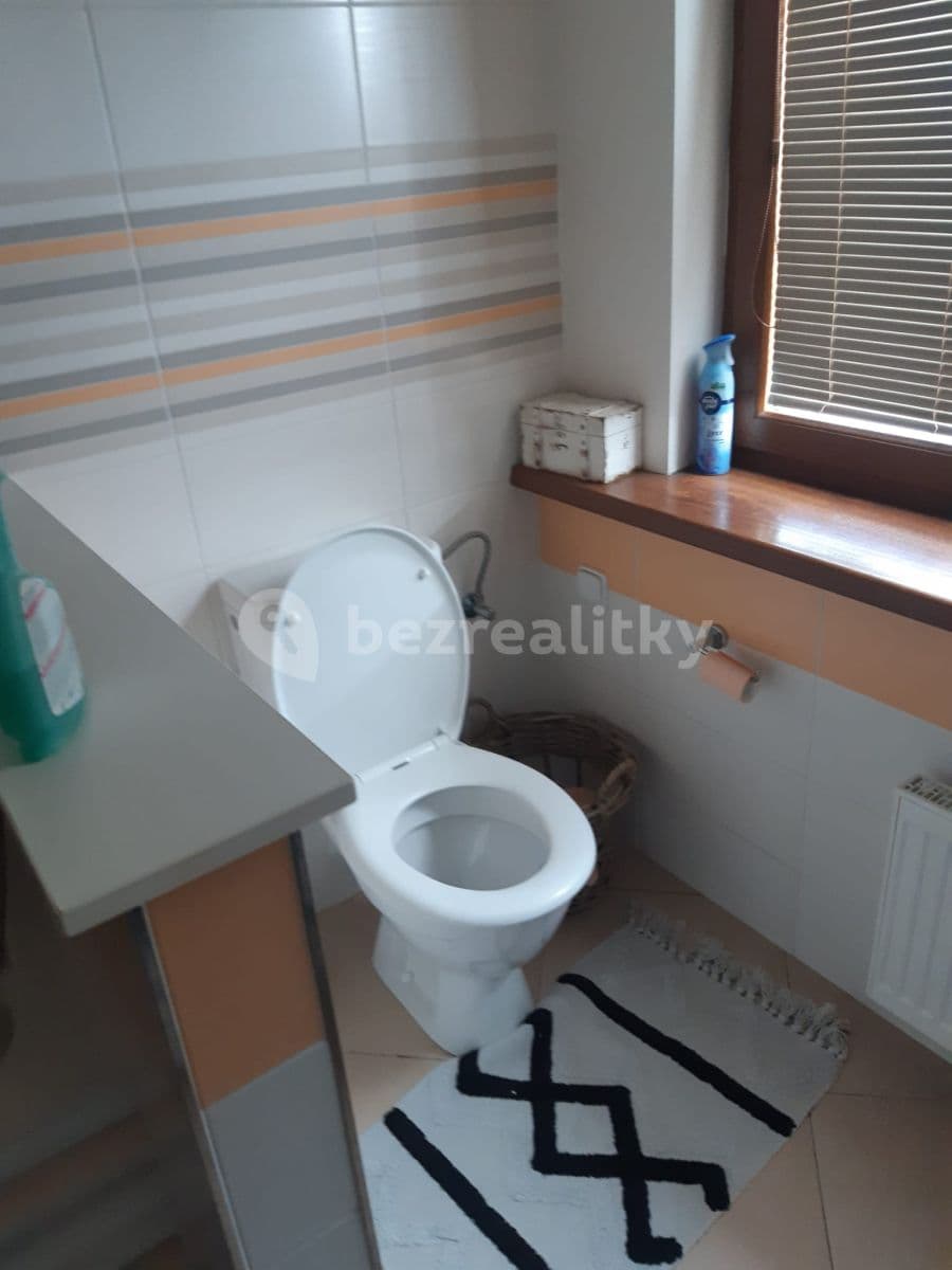 Prenájom bytu 1-izbový 70 m², Rožnovská, Praha, Praha Prenájom bytu 1-izbový 70 m², Rožnovská, Praha, Praha