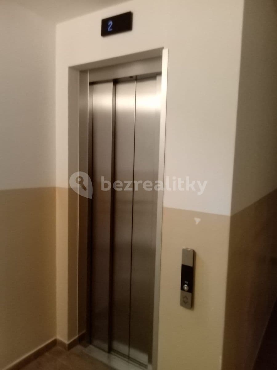 Prenájom bytu 3-izbový 73 m², Láskova, Praha, Praha Prenájom bytu 3-izbový 73 m², Láskova, Praha, Praha