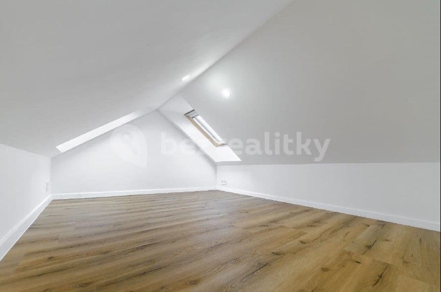 Prenájom bytu 3-izbový 80 m², Legionářů, Praha, Praha Prenájom bytu 3-izbový 80 m², Legionářů, Praha, Praha