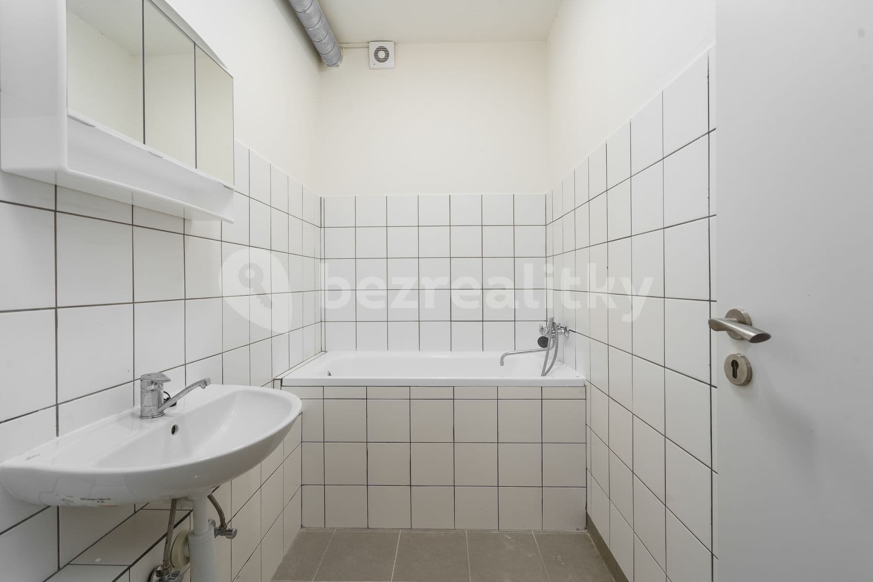 Prenájom bytu 2-izbový 51 m², Třinecká, Praha, Praha Prenájom bytu 2-izbový 51 m², Třinecká, Praha, Praha