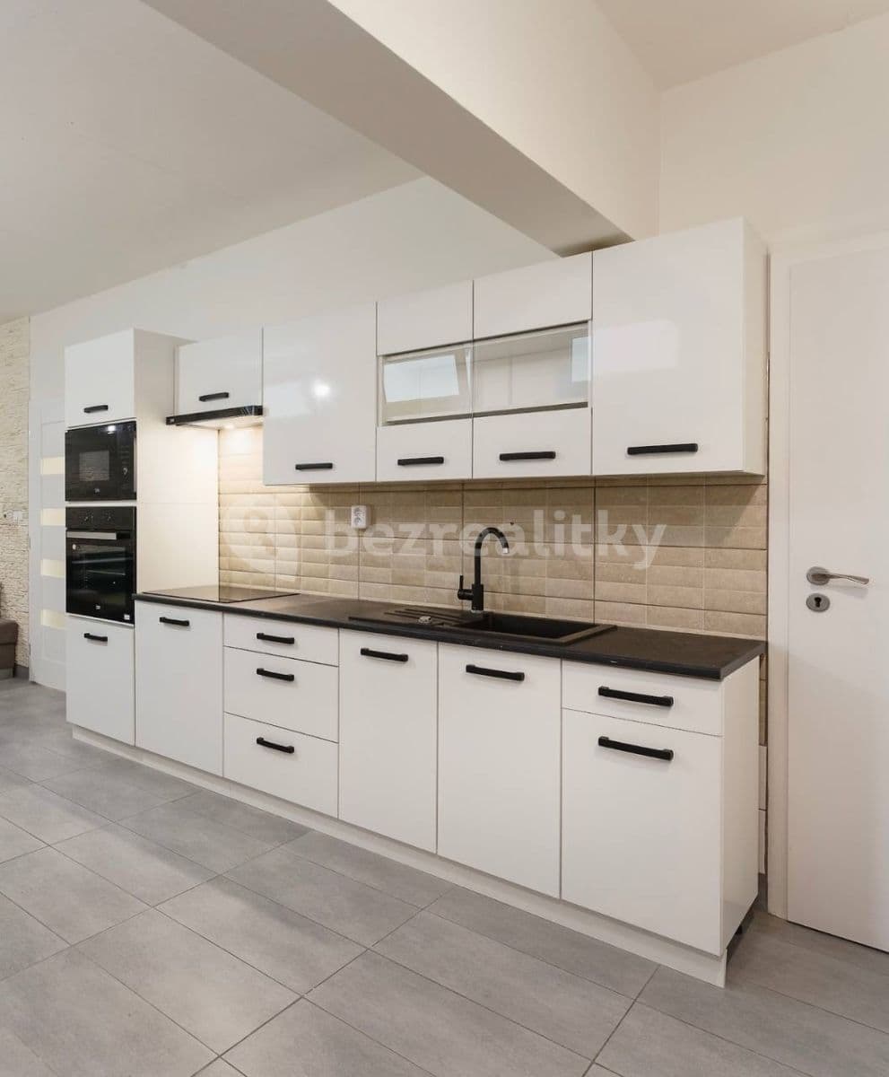 Prenájom bytu 2-izbový 51 m², Třinecká, Praha, Praha Prenájom bytu 2-izbový 51 m², Třinecká, Praha, Praha