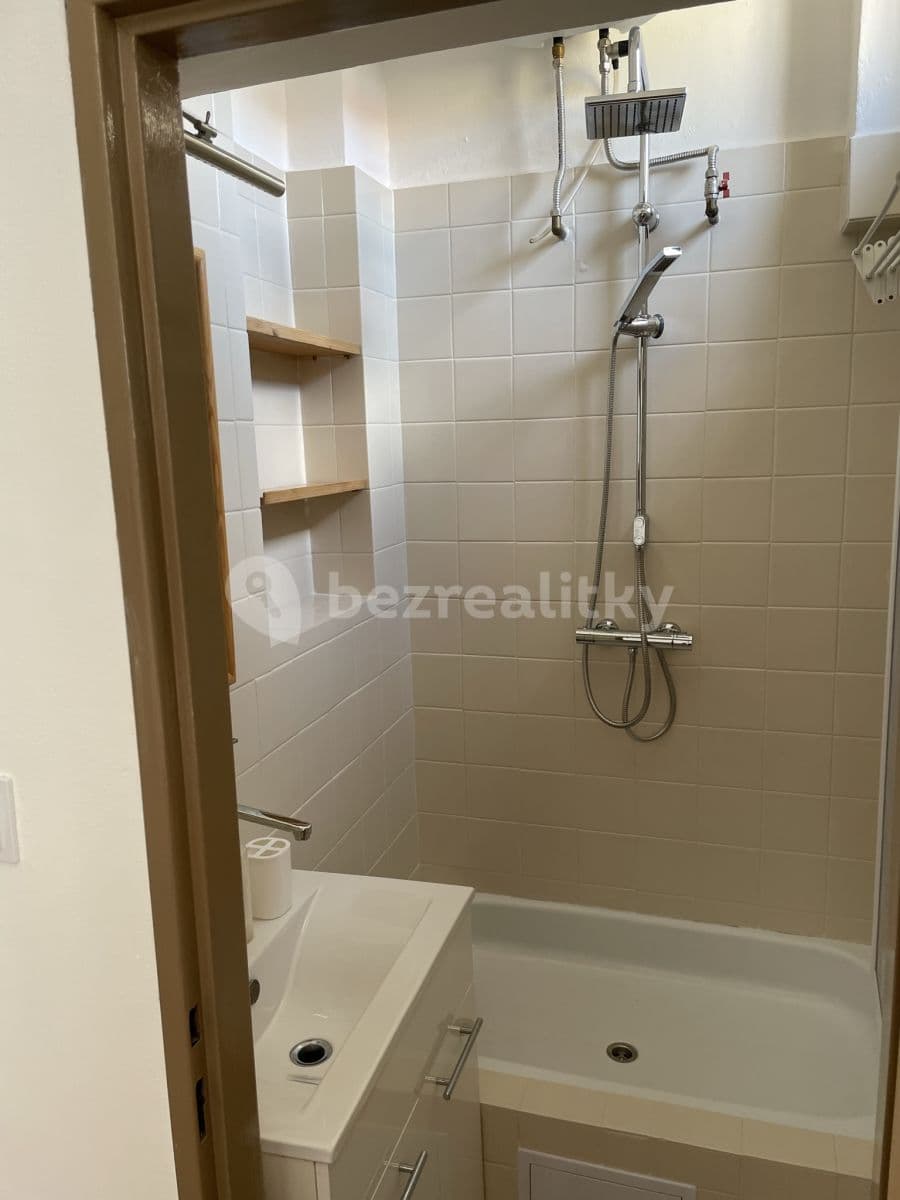 Prenájom bytu 1-izbový 38 m², Duškova, Praha, Praha Prenájom bytu 1-izbový 38 m², Duškova, Praha, Praha