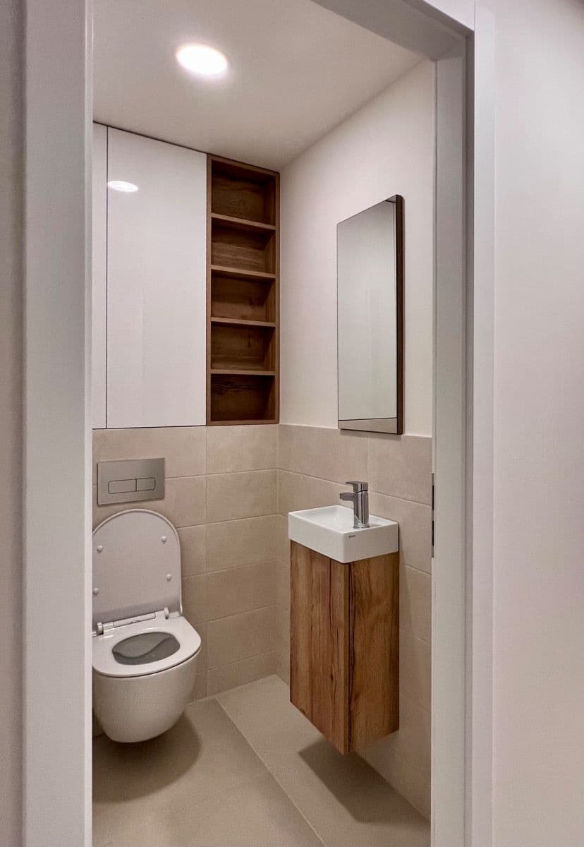 Prenájom bytu 3-izbový 65 m², U Plynárny, Praha, Praha Prenájom bytu 3-izbový 65 m², U Plynárny, Praha, Praha