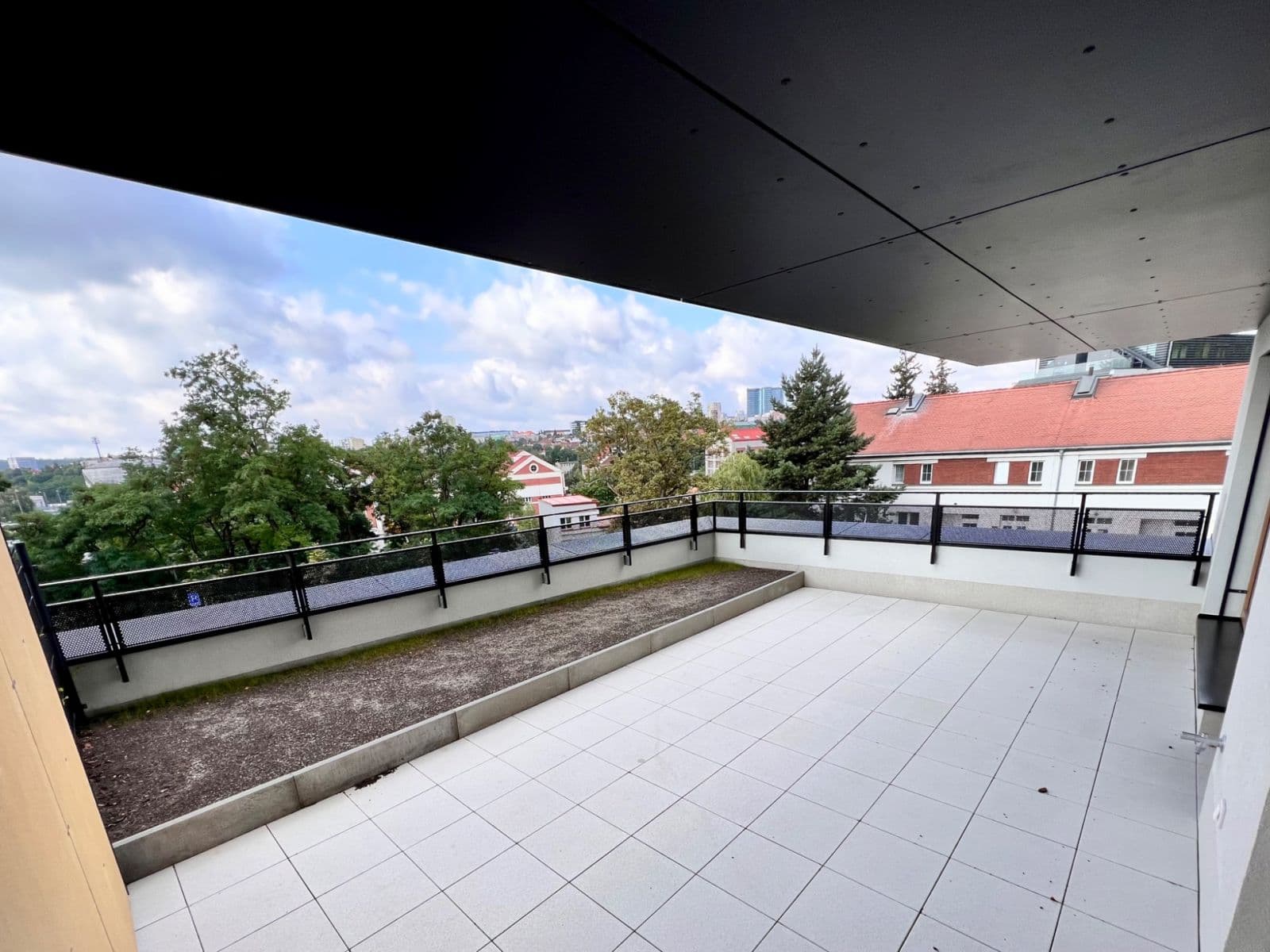 Prenájom bytu 3-izbový 65 m², U Plynárny, Praha, Praha Prenájom bytu 3-izbový 65 m², U Plynárny, Praha, Praha